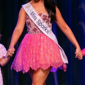 Beautiful Pink Sherri Hill Cocktail Dress🩷
